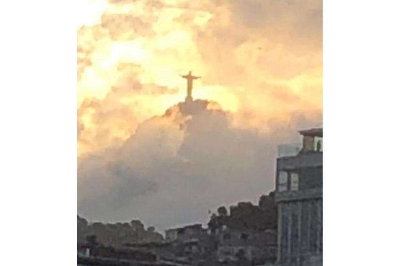 Copacabana Rua Tranquila E Arborizada Perto De Tudo Posto 2 Rio de Janeiro Bagian luar foto